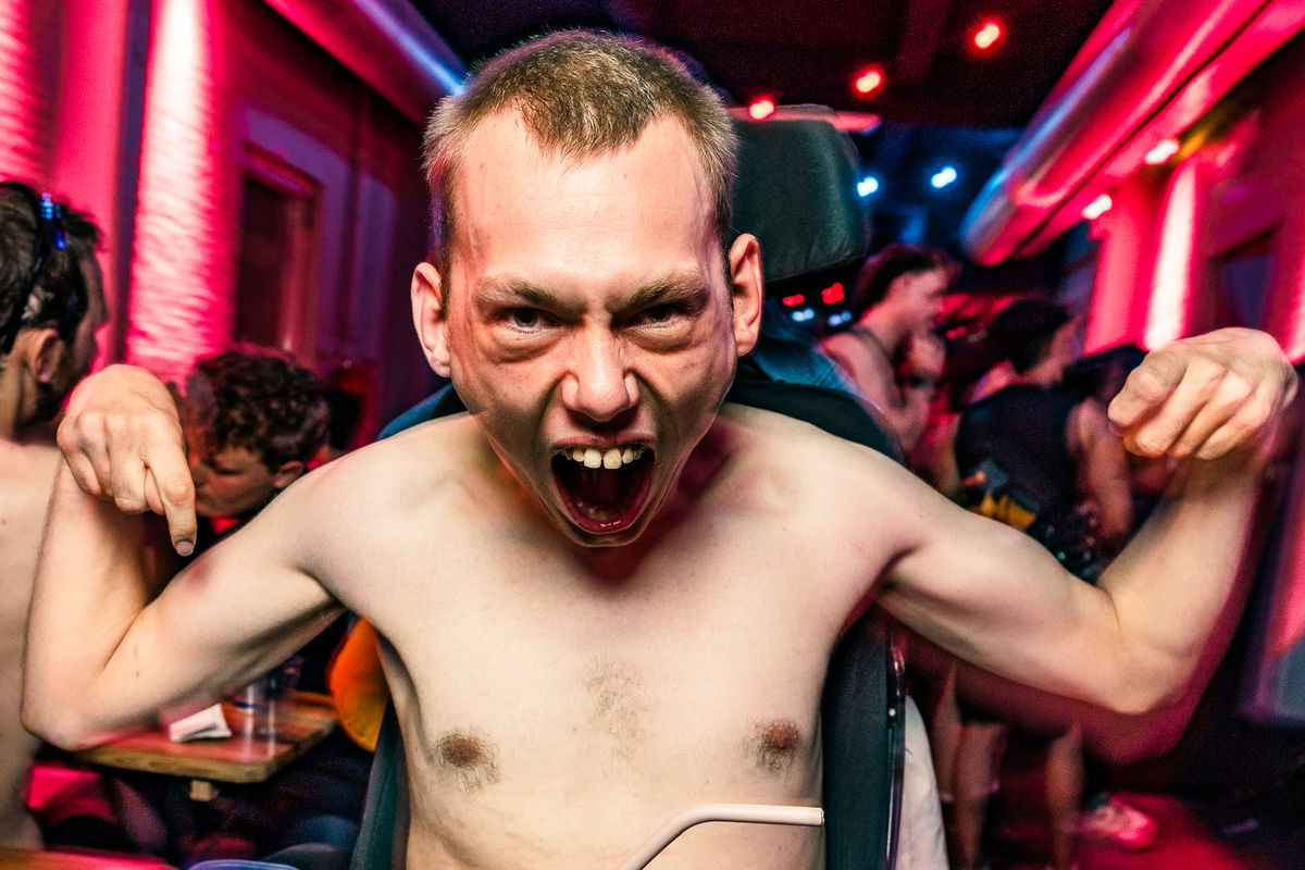 Loading... just a sec